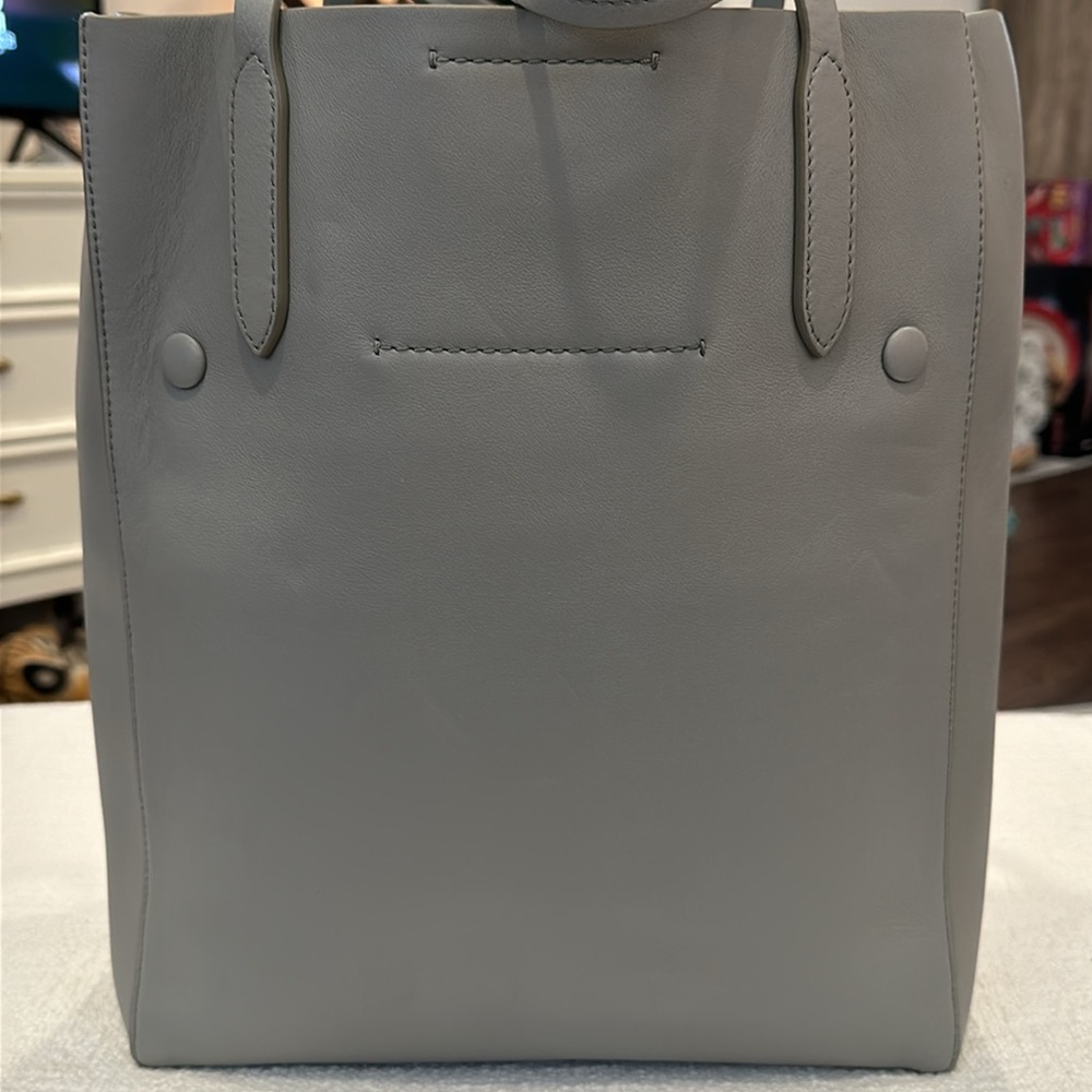 Authentic Michael Kors Collection Calf Leather Tote, in Light Gray. STUNNING - Picture 17 of 17